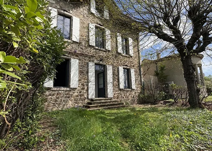 Maison 1880 *