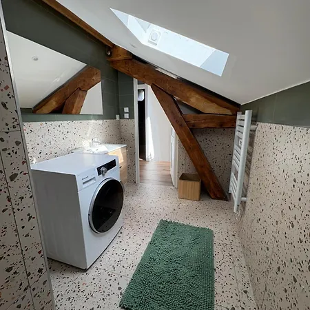 Maison 1880 게스트하우스 *
