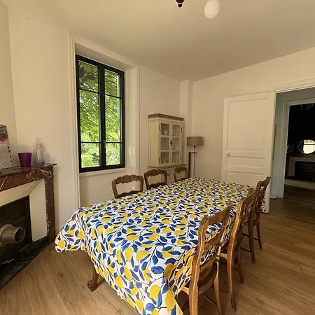 Maison 1880 招待所 *