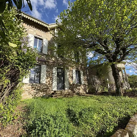 Maison 1880 招待所 *